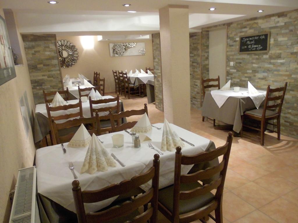 Hotel-Restaurant Schwyzerhuesli فيرهيم المظهر الخارجي الصورة