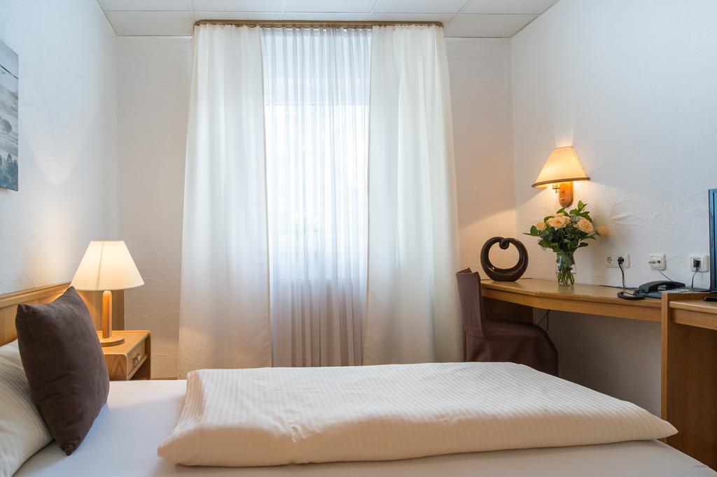 Hotel-Restaurant Schwyzerhuesli فيرهيم المظهر الخارجي الصورة